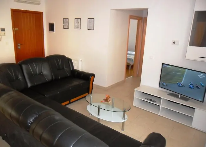 Park Apartment *